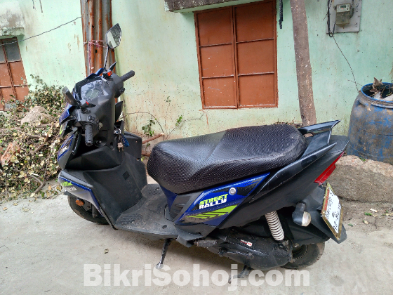 Yamaha ray zr sr 113 cc